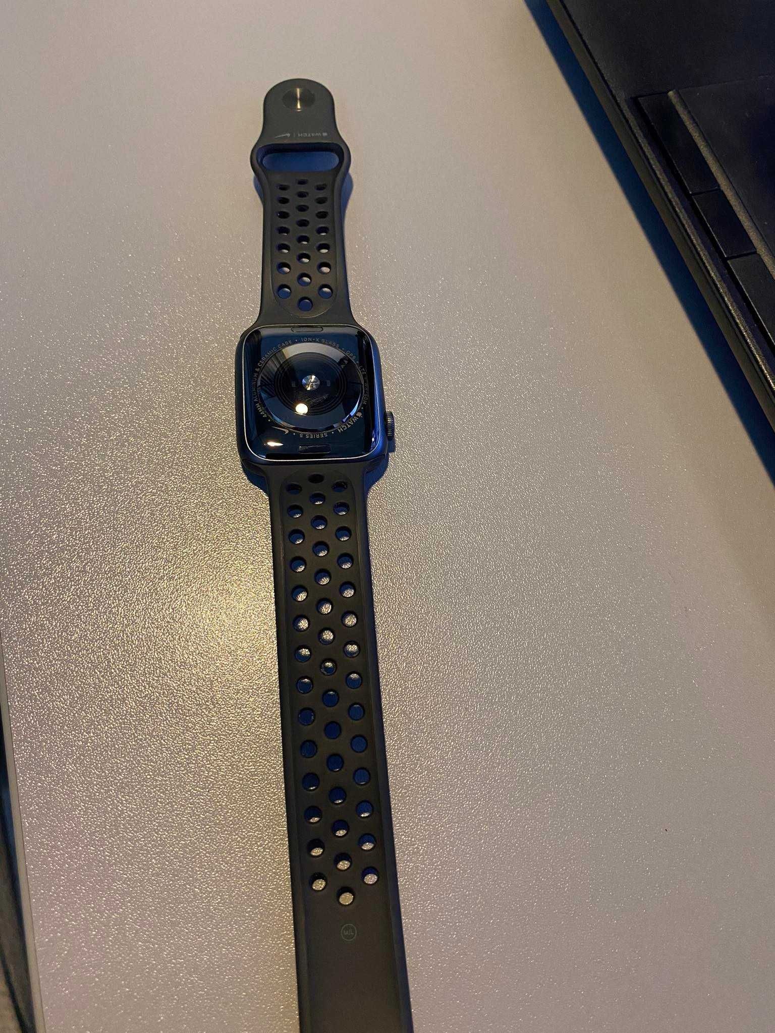 Apple watch 5, 45mm cellular, nike