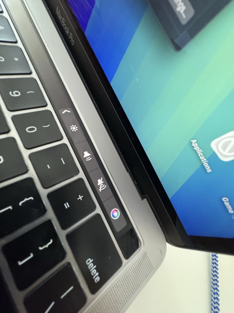 Macbook Pro 16GB 1TB SSD
