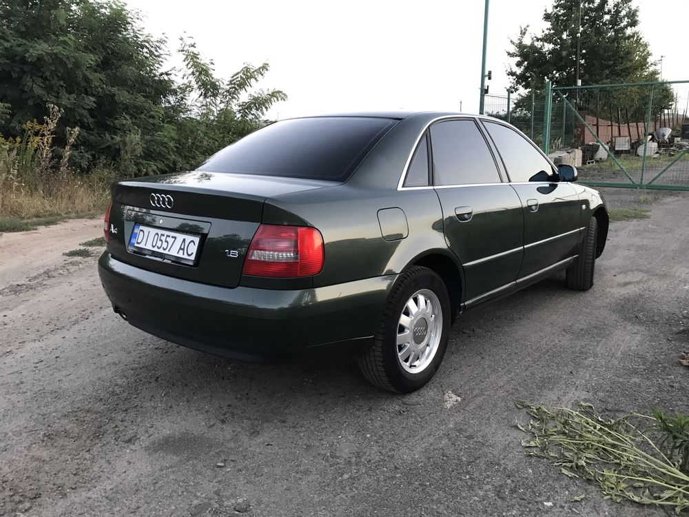 AUDI A4B5 2000p.