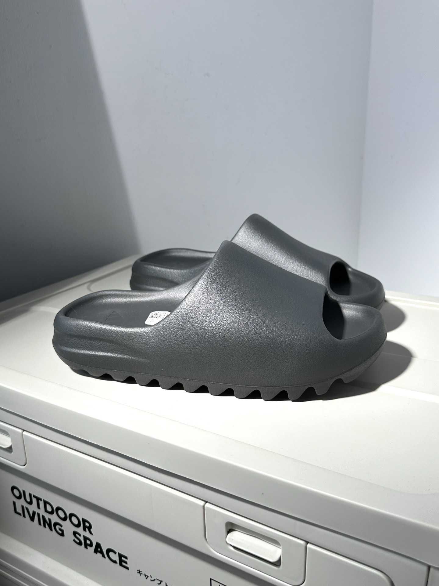 YeezyBoostSlide*Adidas OnyxUnisexTrampki r.38