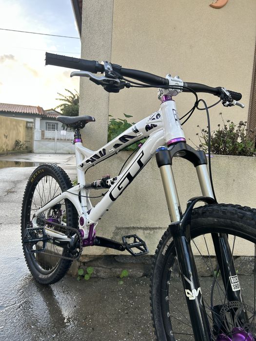 Bicicleta enduro GT (aceito trocas)