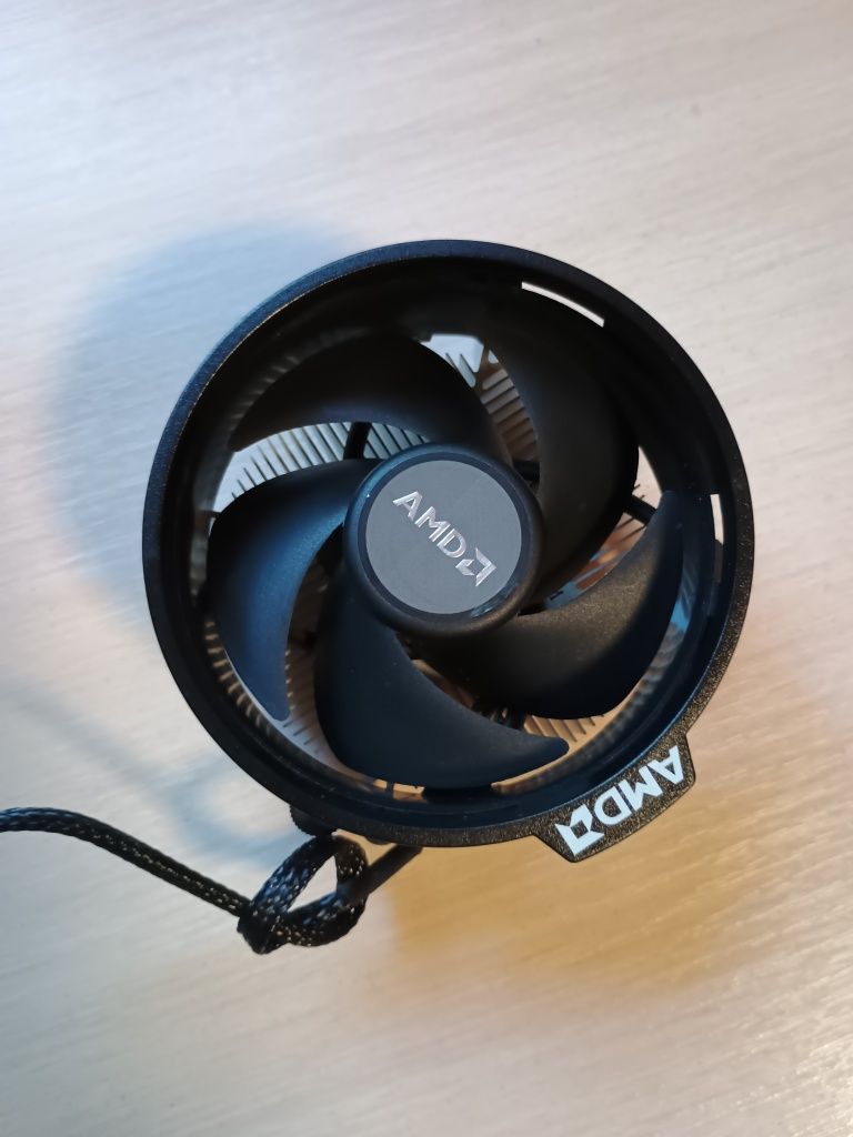 Кулер процессора AMD Wraith Stealth AM4