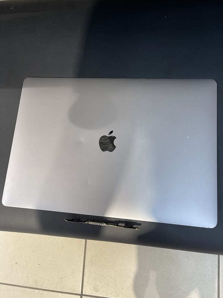 Битая матрица macbook pro a2141