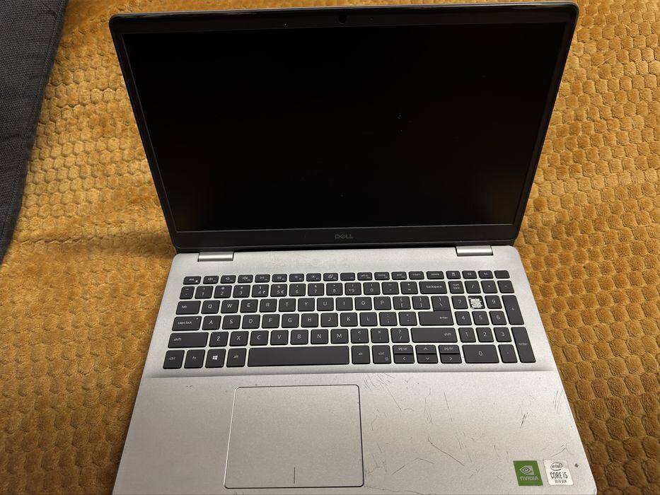 Laptop Dell 15 cali