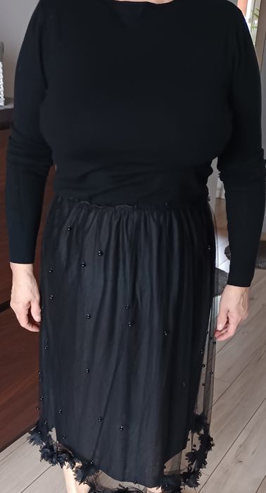 Sukienka z dołem z tiulu