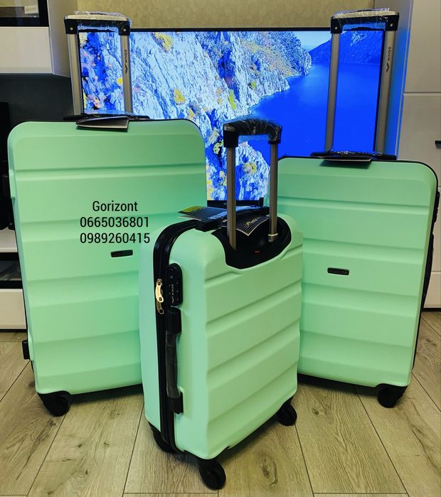 Чемодан чемоданы валіза  Wings AT 01 ПОЛЬША  ( АКЦІЯ)