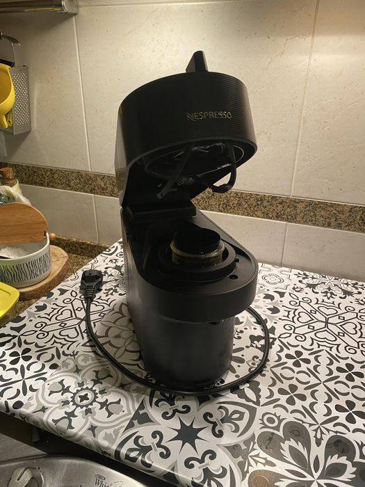 Maquina de cafe nespresso vertuo