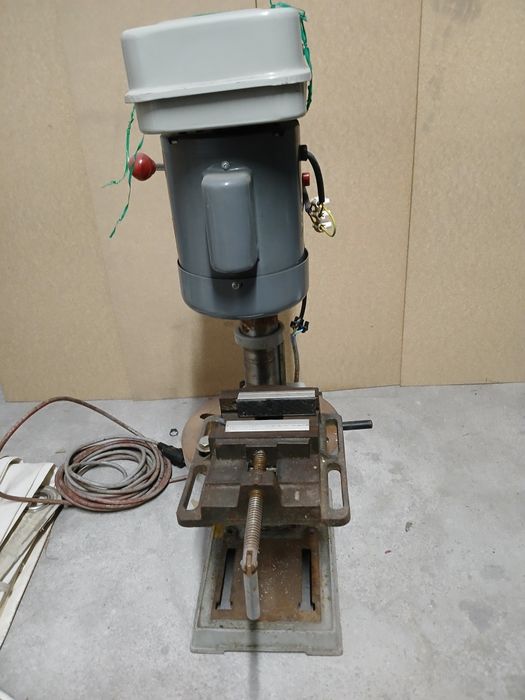 Furadora de coluna Pentron, modelo PP 450 / PC 450W