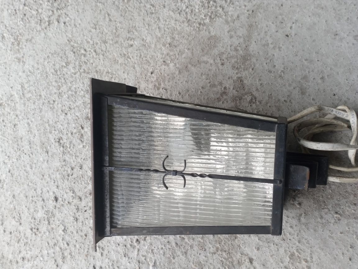 Stara lampa z PRL-u