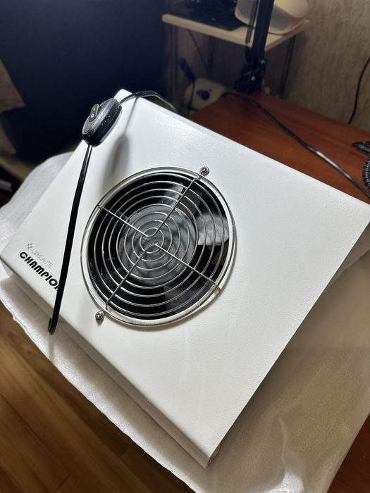 Витяжка для манікюру