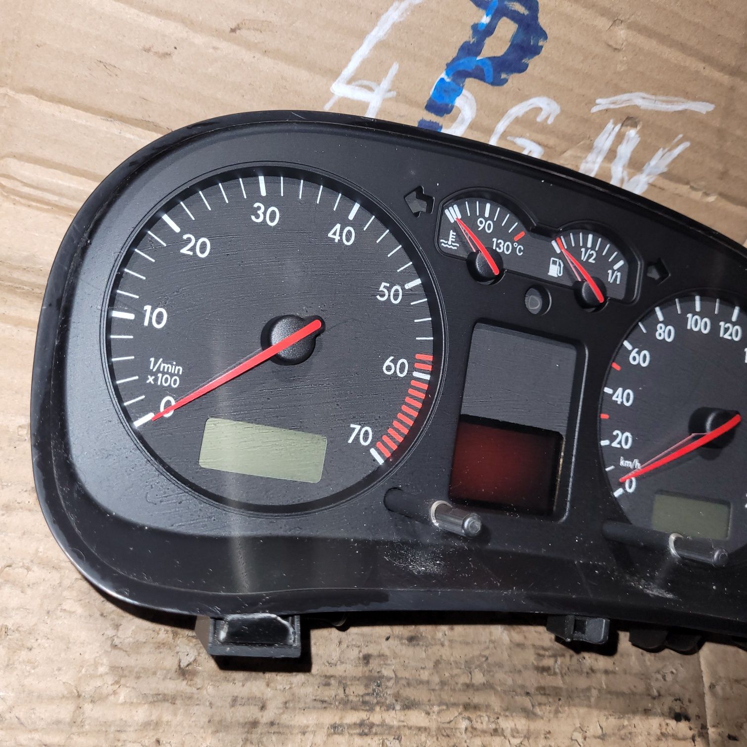 Licznik zegary vw golf IV bora benzyna 2000r MotoMeter