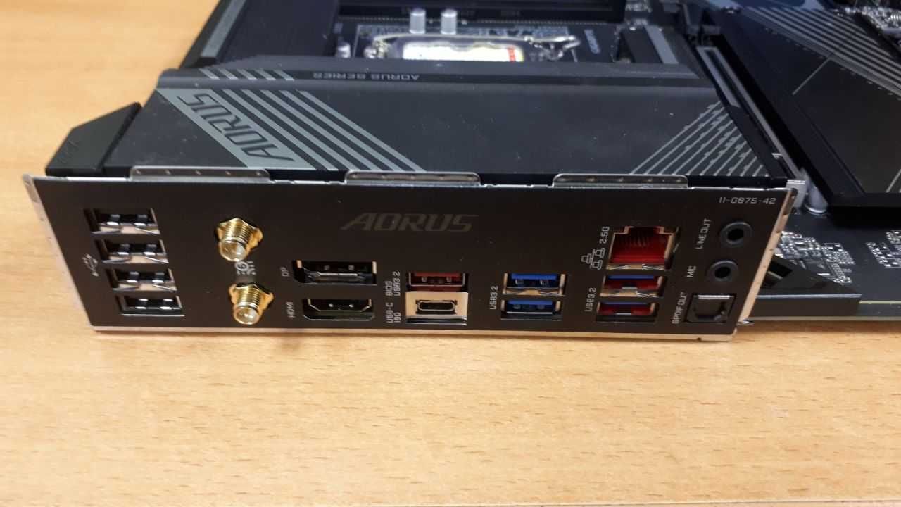 Материнська плата Gigabyte B760 Aorus Elite AX DDR4