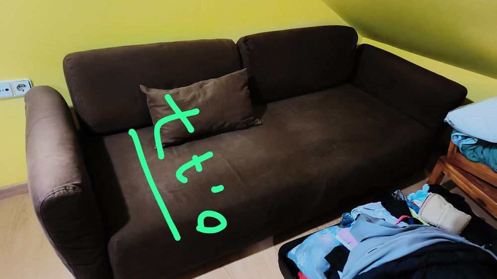 Sofá marrom em bom estado