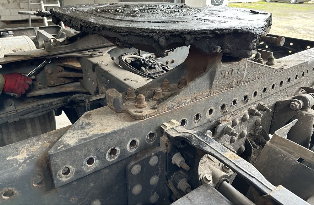 Сідло  на Вольво євро 5 JOST 20см 213 рік