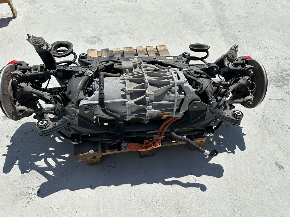 Тесла 3 Перфоменс підвіска ходова ричаги мотор піввісь Tesla Model 3