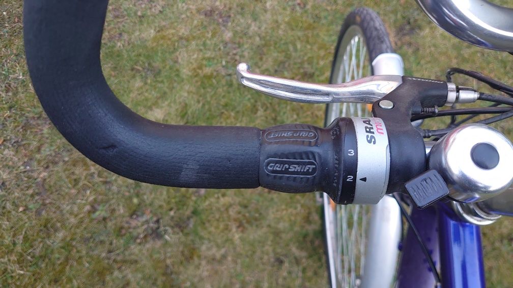 Rower aluminiowy trekkingowy LaStrada 28 cali 24 przerzutki Shimano