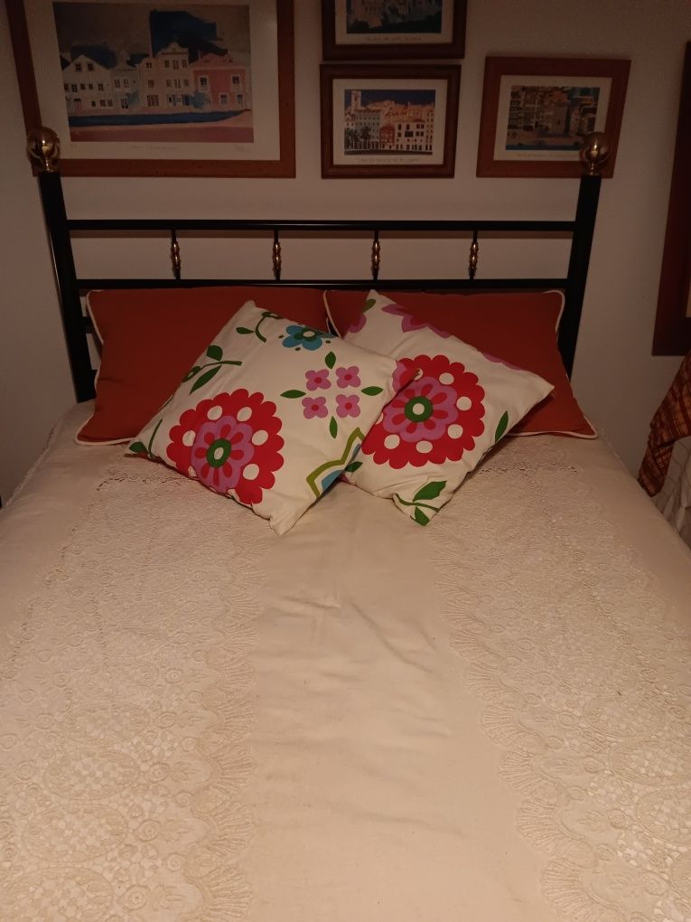 Vendo cama de casal