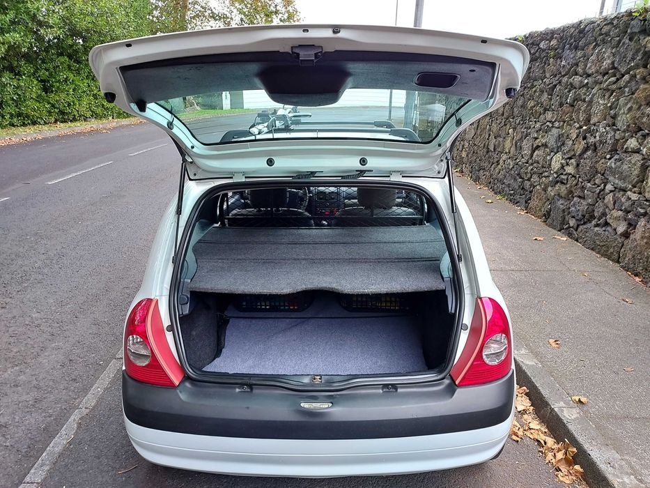 Renault Clio 1.5 dCi (impecável com poucos km)