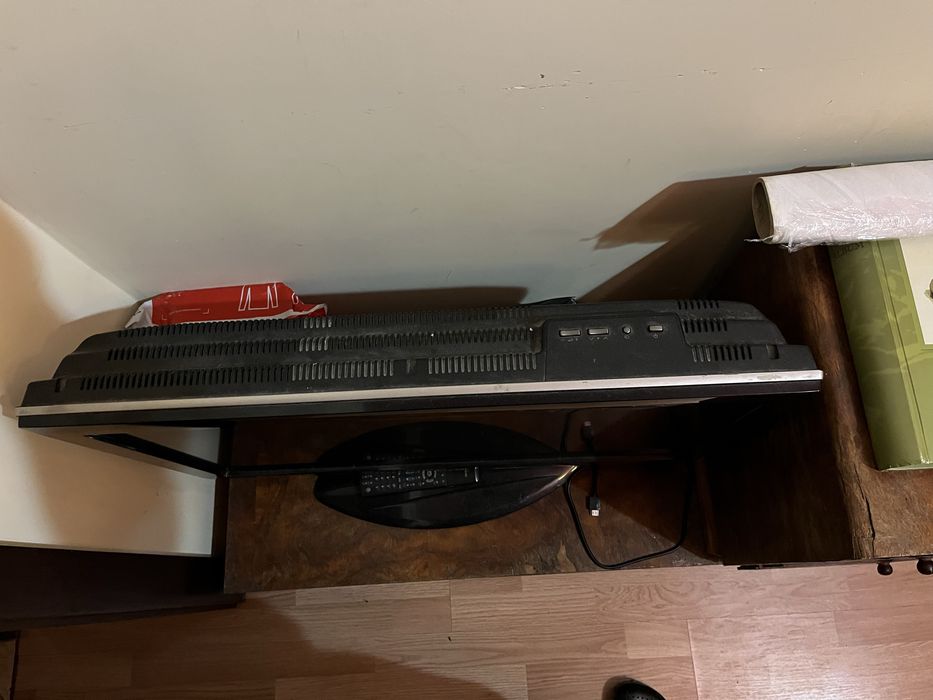 Продам телевізор  Sharp LC-37RD2E