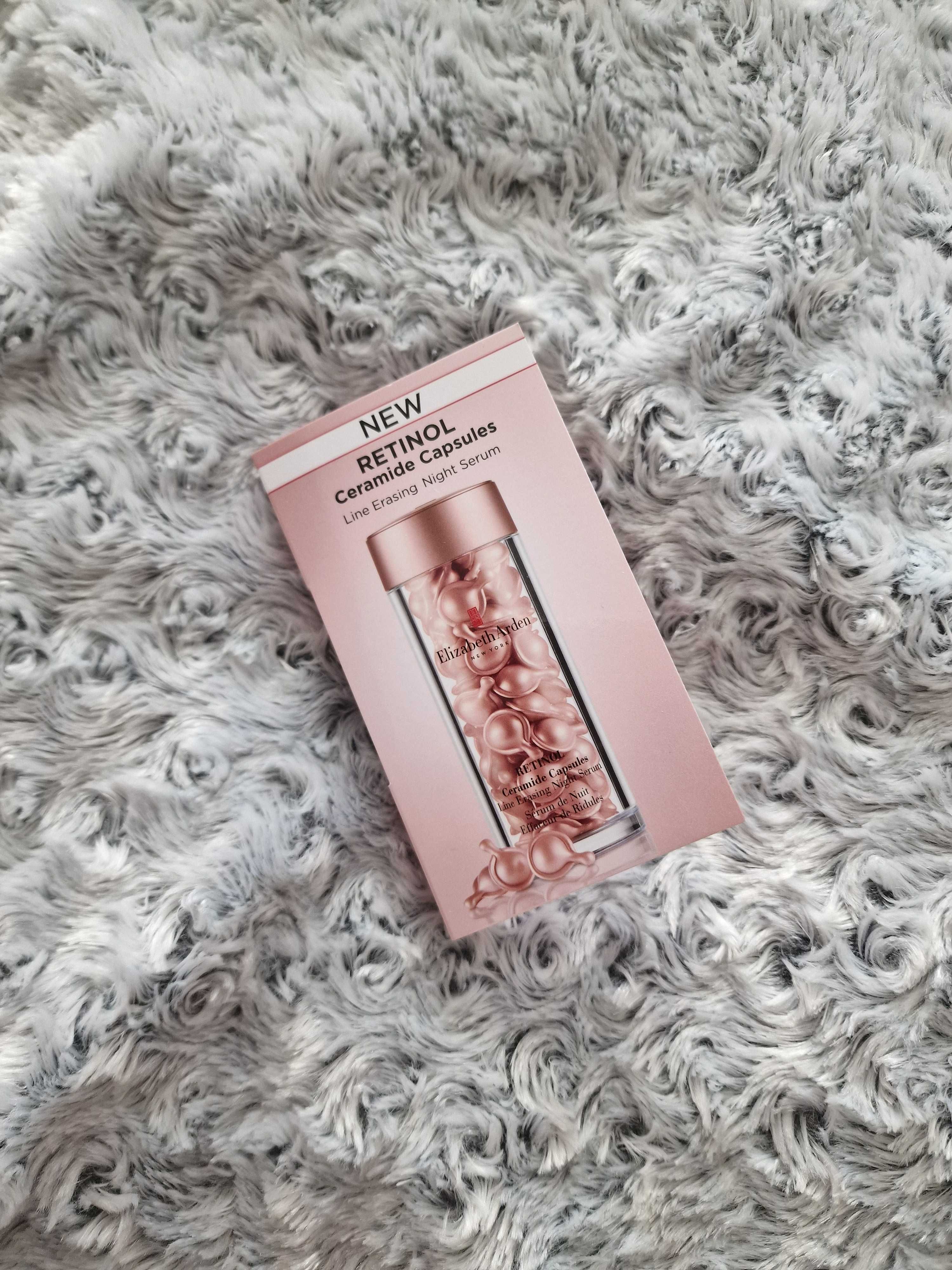 Serum w kapsułkach na noc Retinol Ceramide Capsules Elizabeth Arden