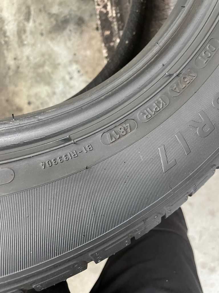 235 55 R17 Dunlop SP Sport 01 99V 6mm  x2