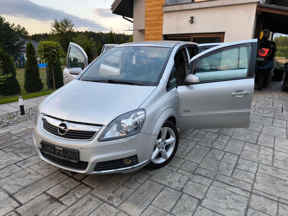 Opel Zafira OPC Line Xenon Recaro PDC Grzane fotele FULL opcja świeża cewka świece