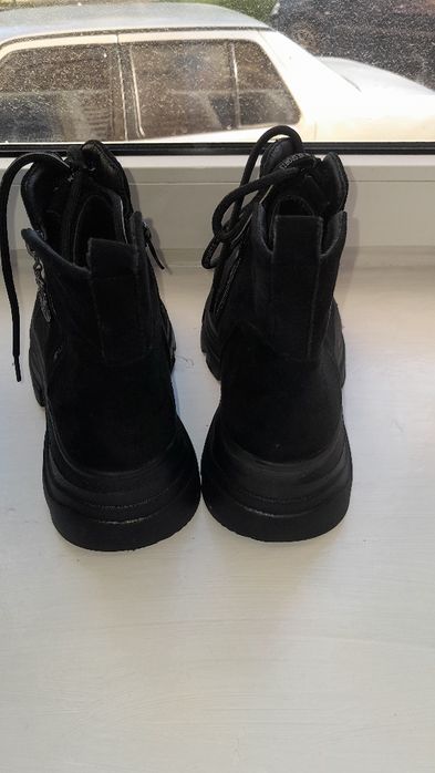 Ботінки жіночі осінні