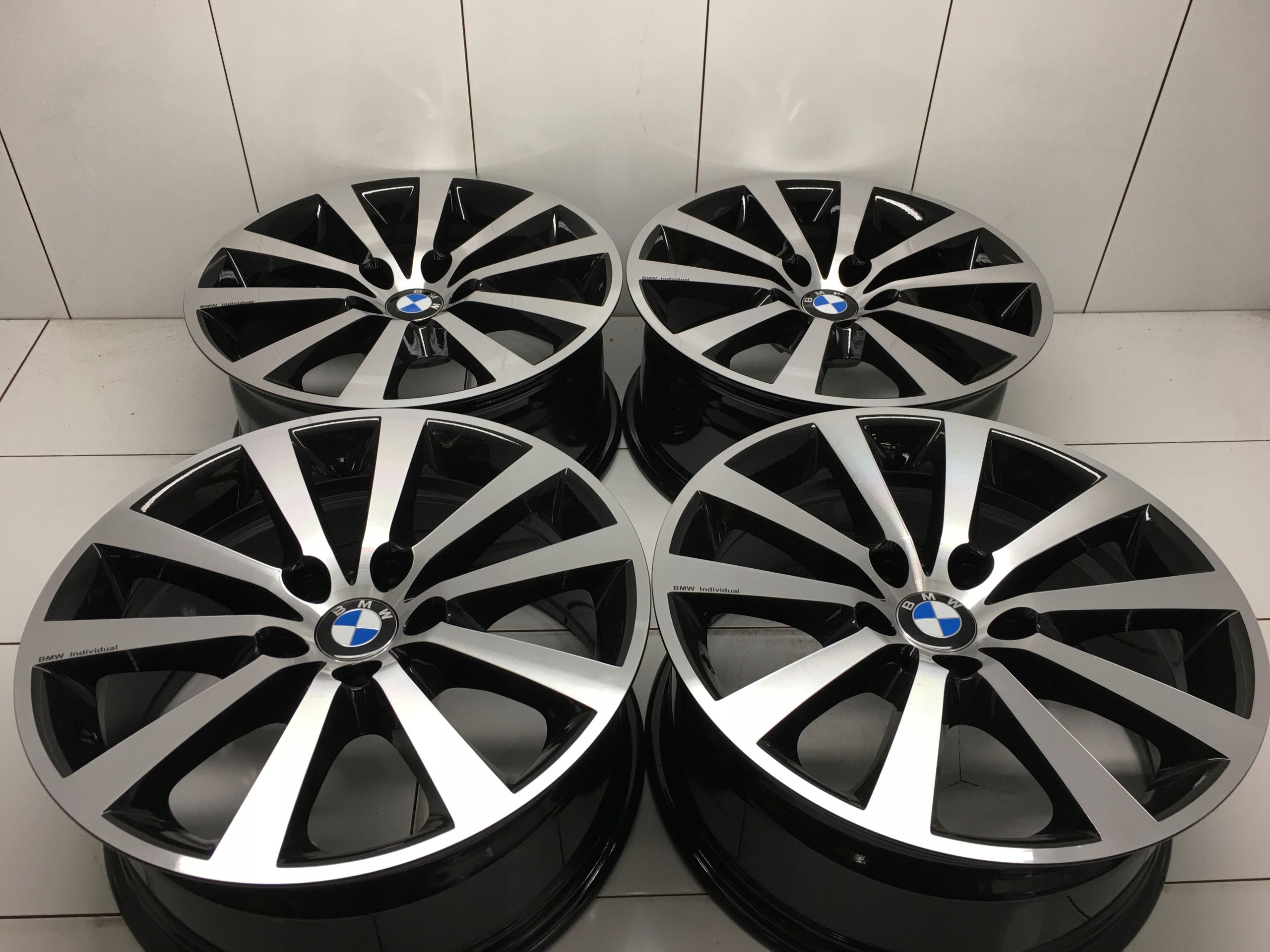 Felgi 18 BMW VW T5 T6 8J ET30 Super Ideal