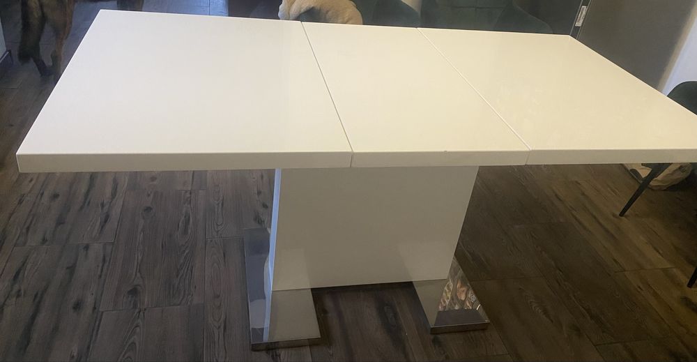 Stol do jadalni i stolik kawowy