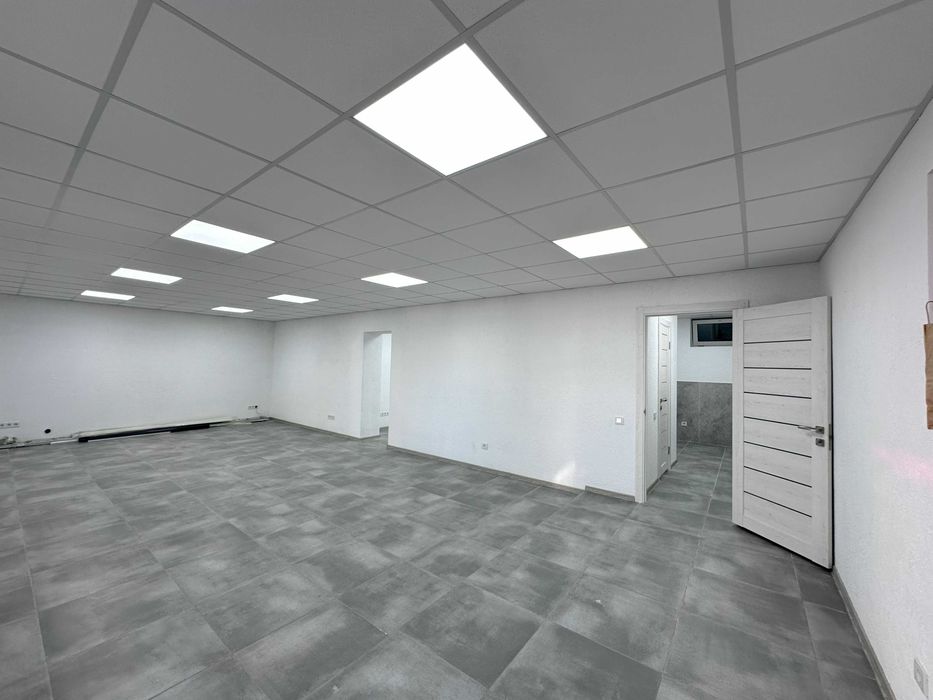 Продаж приміщення 1 поверх центр