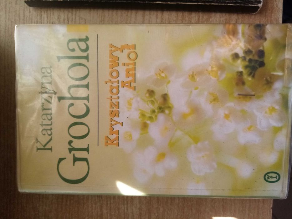 grochola, kryształowy anioł