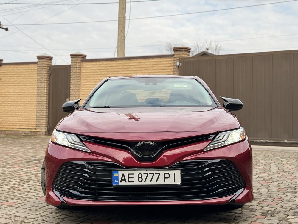 Toyota Camry 70 XLE 2019