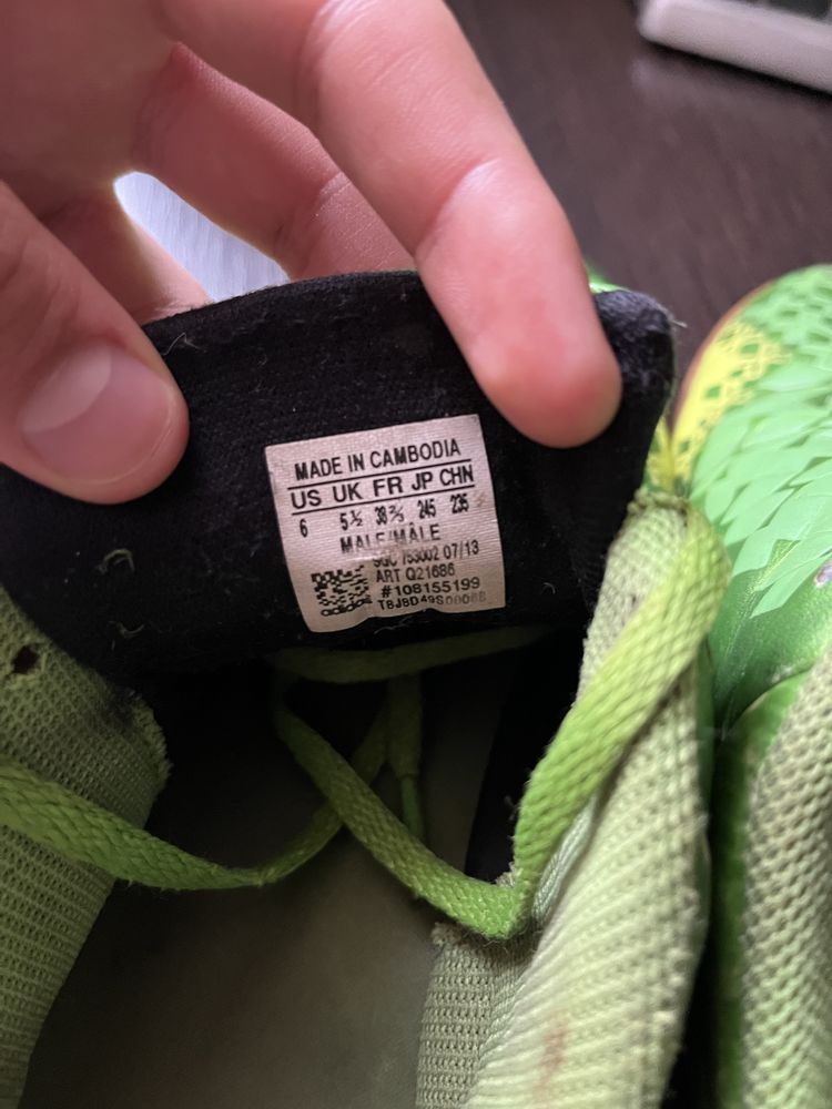Оригинальные футбольные бутсы, футзалки, сороконожки adidas nike dril