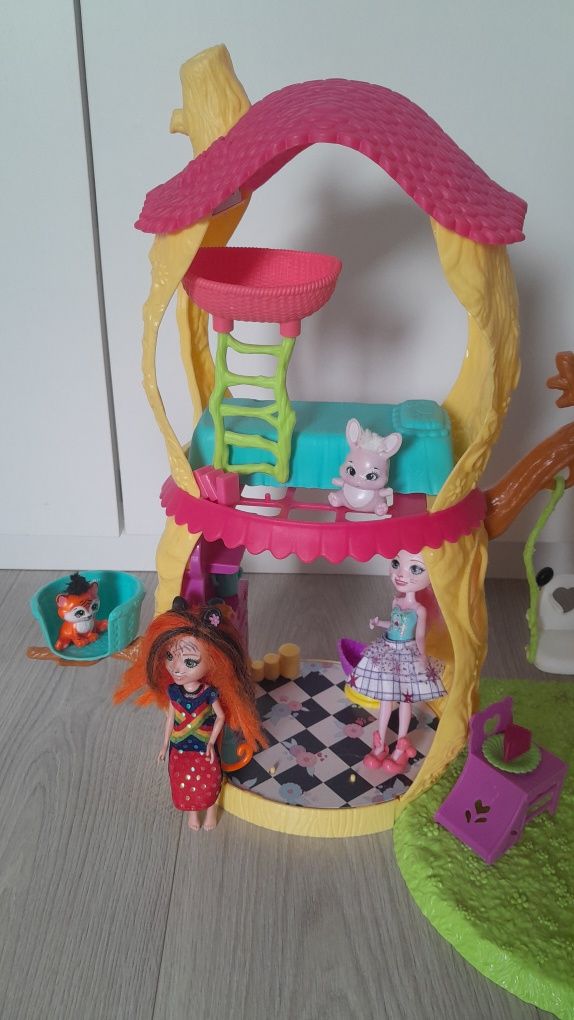 Domek enchantimals