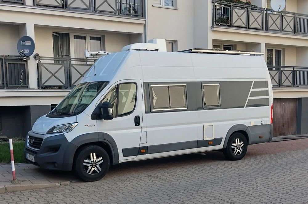 Fiat Ducato  Samowystarczalny kamper na bazie Fiata Ducato