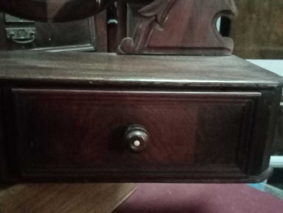 Toucador de mogno (século XIX)