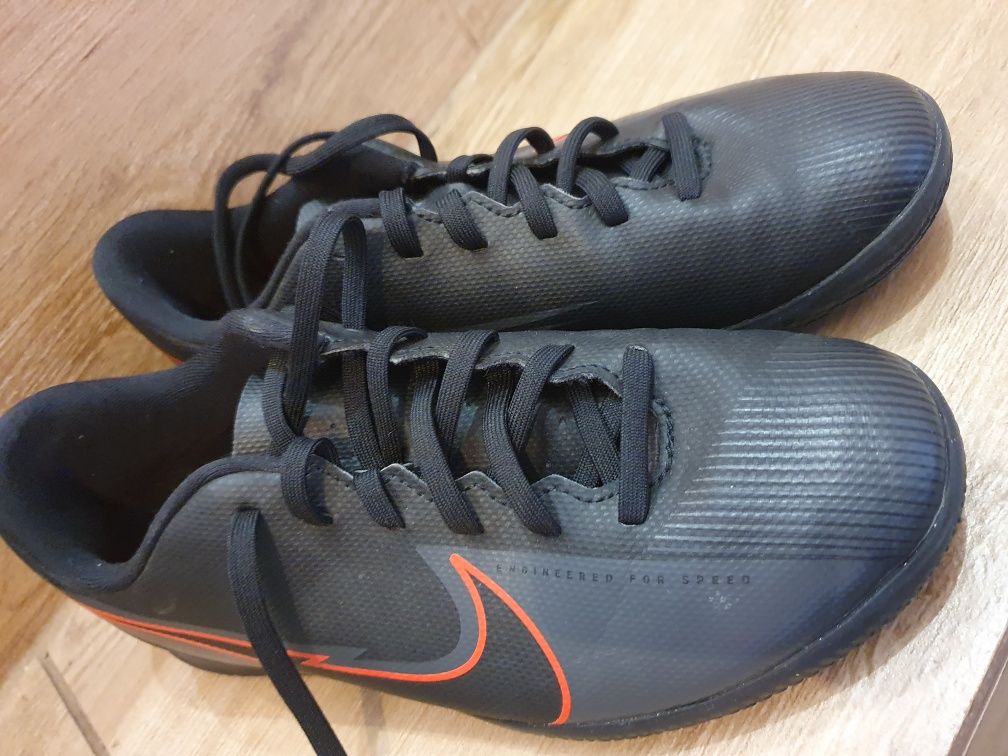 Buty trampki piłka halówki 38 nike mercurial