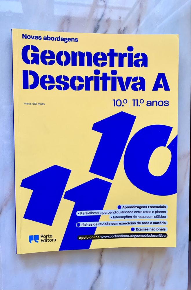 Livro de Preparação para o Exame Nacional de Geometria Descritiva A