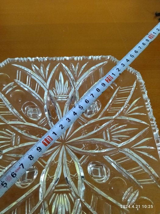 Paterka szklana na nóżkach