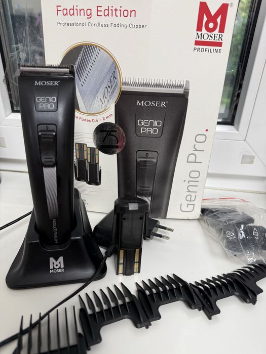 Професійна машинка для стрижки Moser Genio Pro Fading 1874-0053