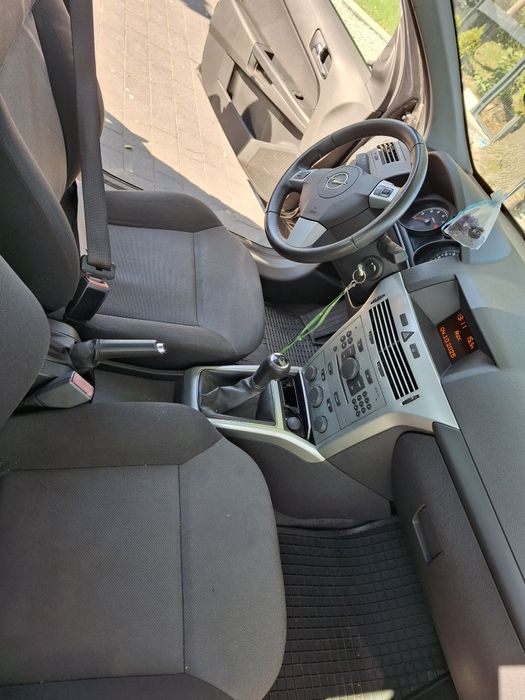 Opel Astra H 2011