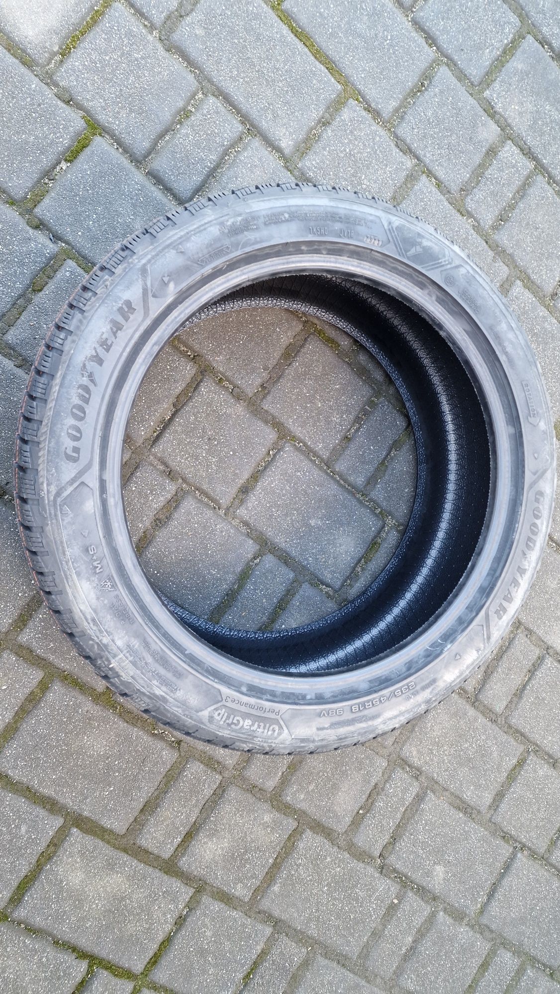 Nowe Opony Zimowe Goodyear UltraGrip Performance 3 235/45R18  2923 4s