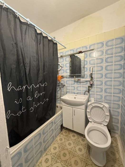 Продам однокімнатну центр міста