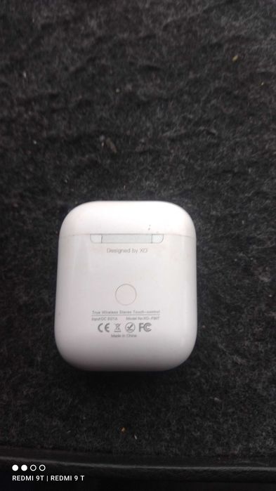 Кейс для навушників airpods з чихлом