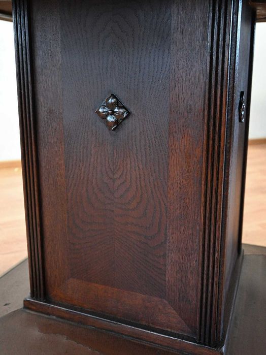 klasyczny stolik z około 1920 roku stół 033101
