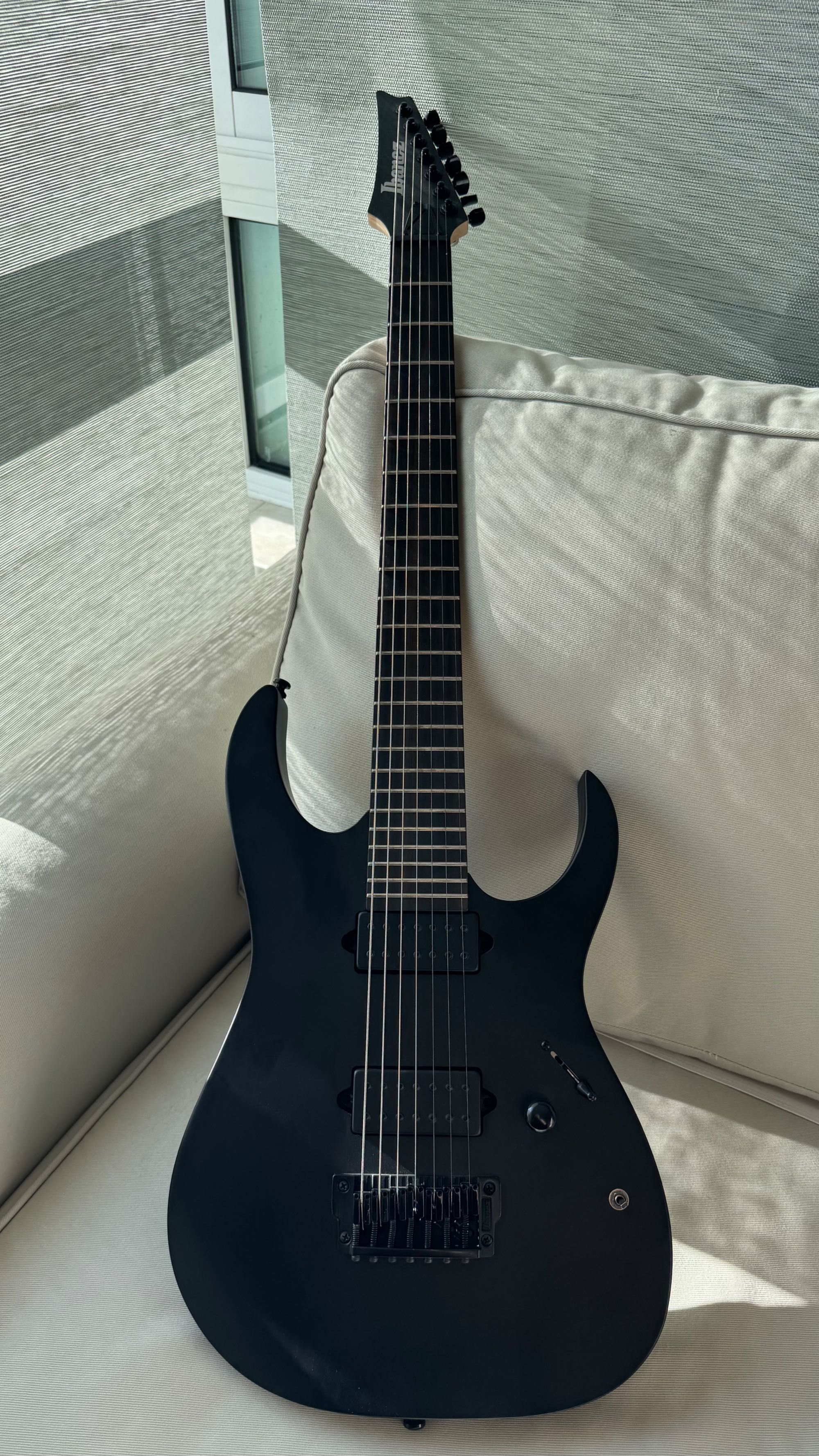 Guitarra Ibanez RGIXL7-BKF