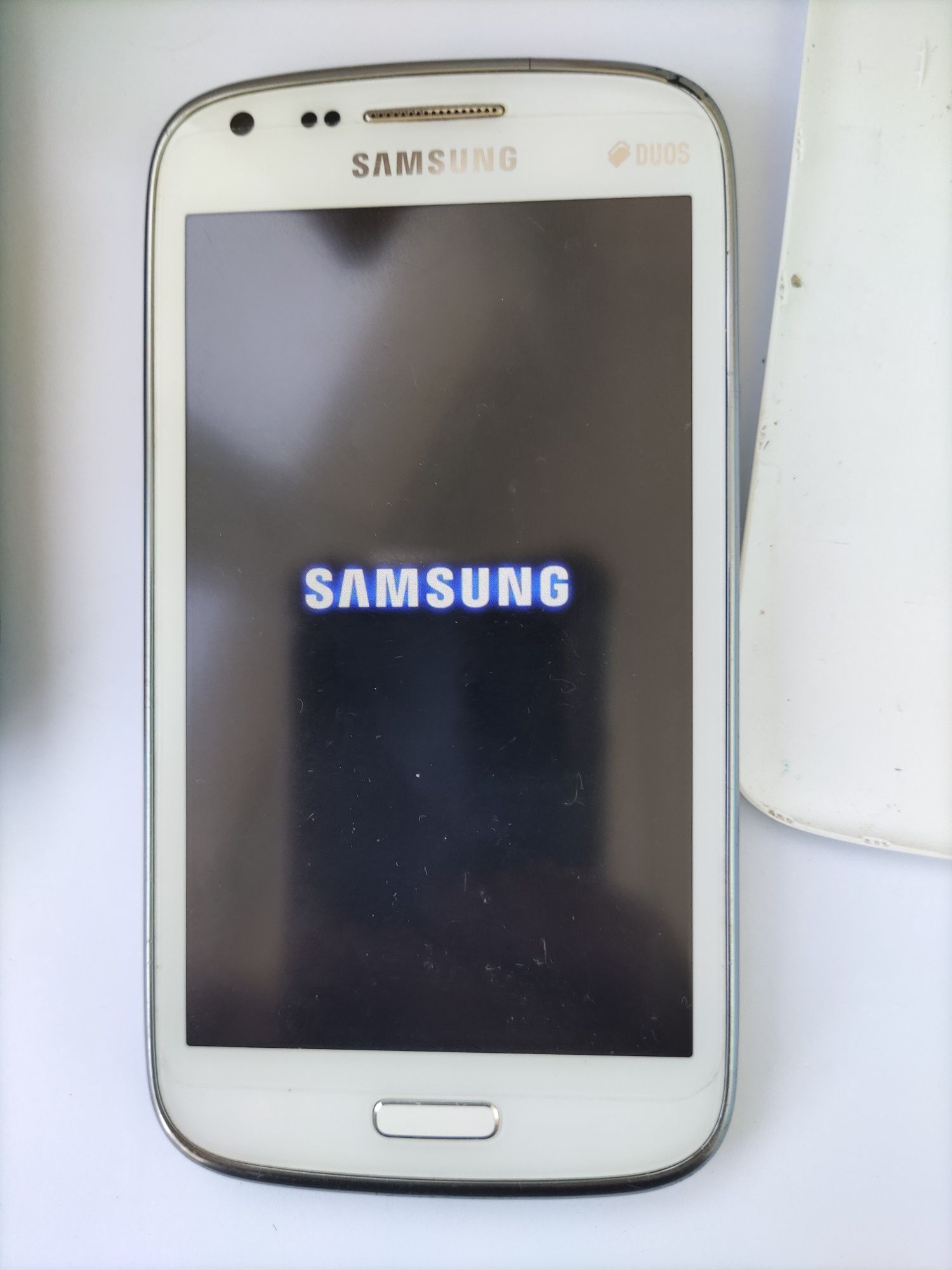 Смартфон Samsung Galaxy core GT-18262