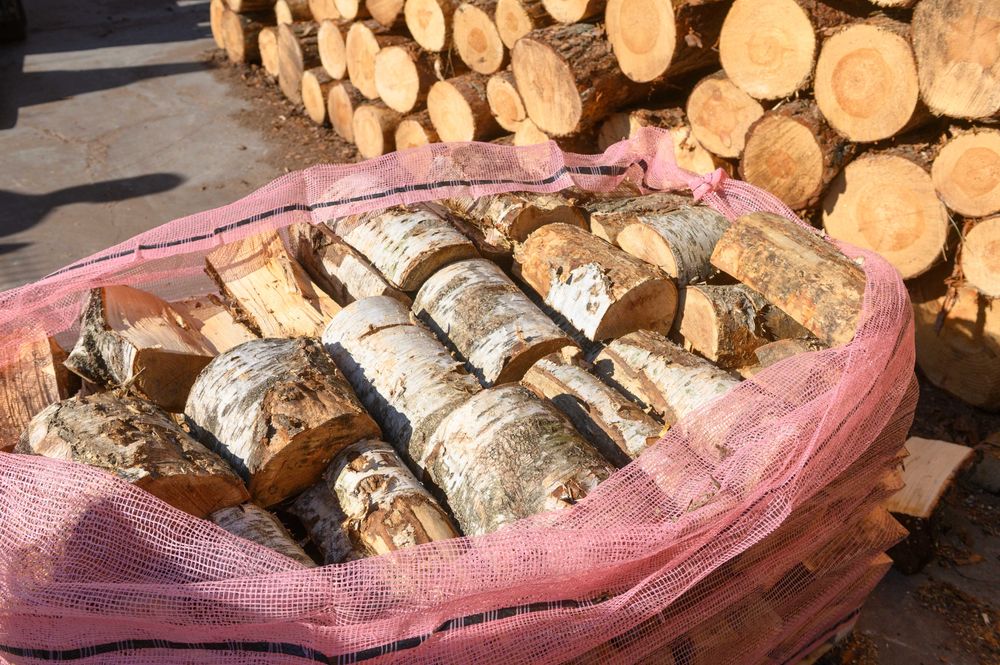 Drewno kominkowe, opałowe: sosna, buk, dąb, brzoza, osika