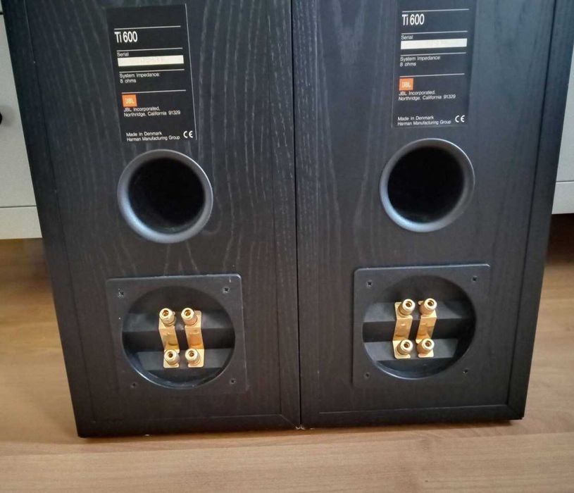 Colunas JBL - Ti 600