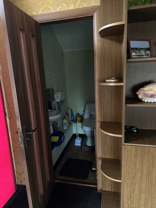 Продається офіс з ремонтом в центрі